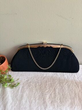 Vintage Black Crepe Evening Clutch with Gold Chain | Kisslock Frame